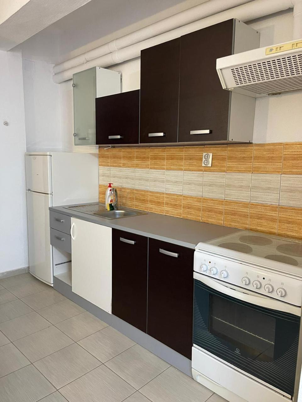 Peaceful Apartments In Elani מראה חיצוני תמונה